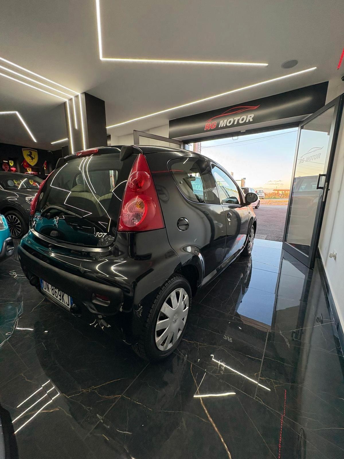 Peugeot 107 1.0 68CV 5p. Plaisir 2Tronic