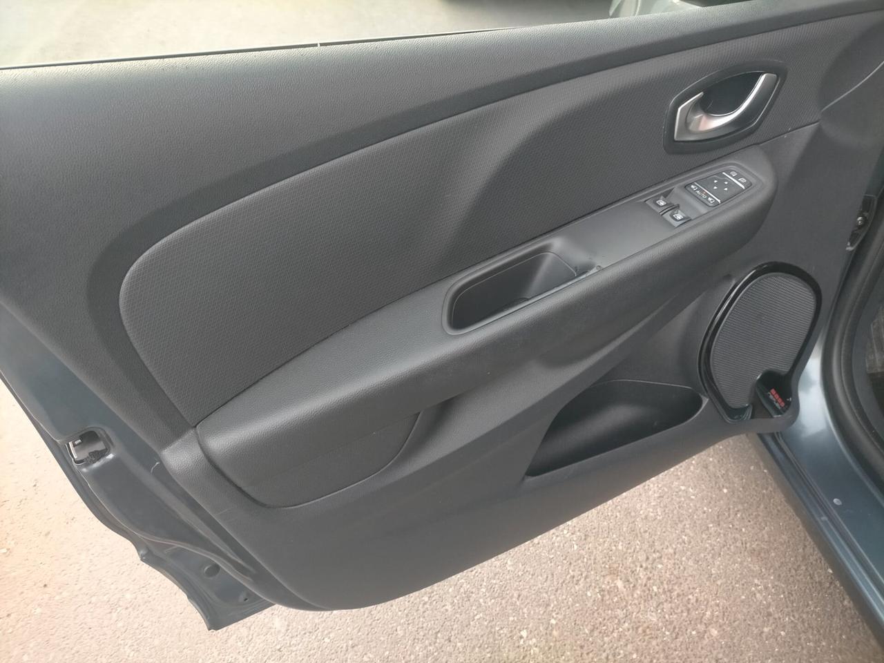 Renault Clio dCi 8V 90 CV Start&Stop 5 porte Energy Duel2