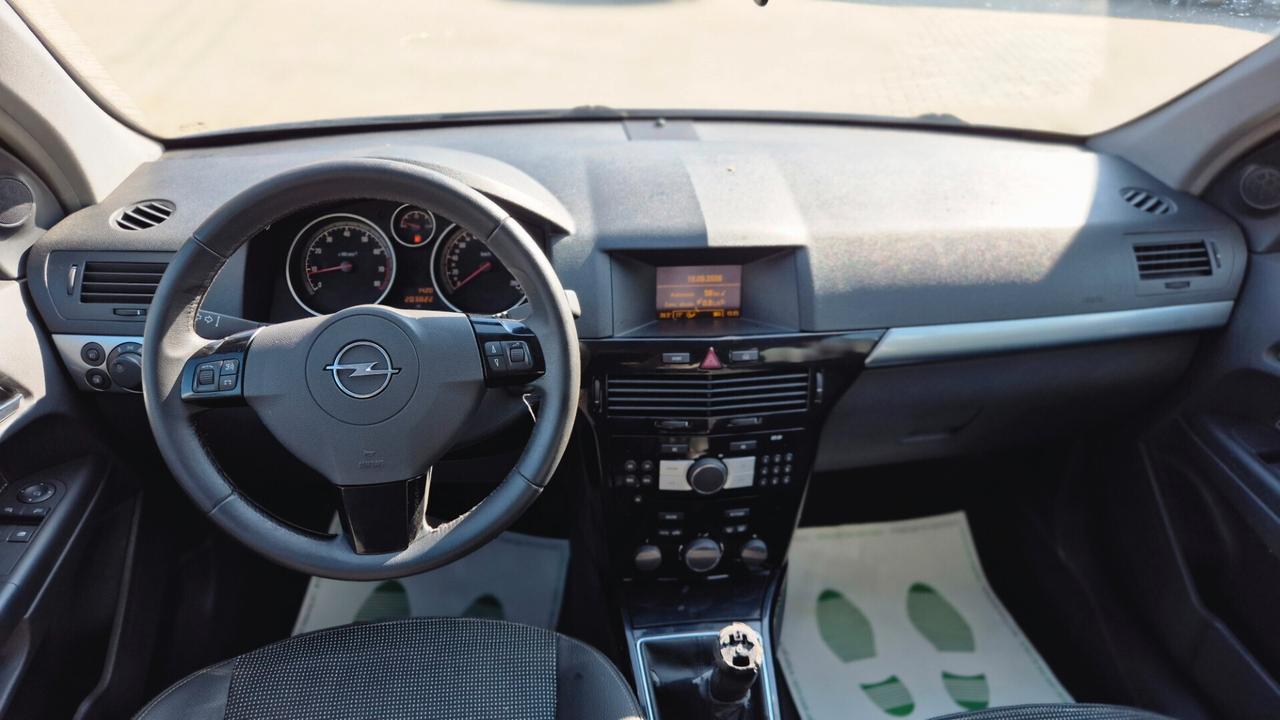 Opel Astra 1.6 BENZ ,5p /ok neopatentati/Frizione nuova