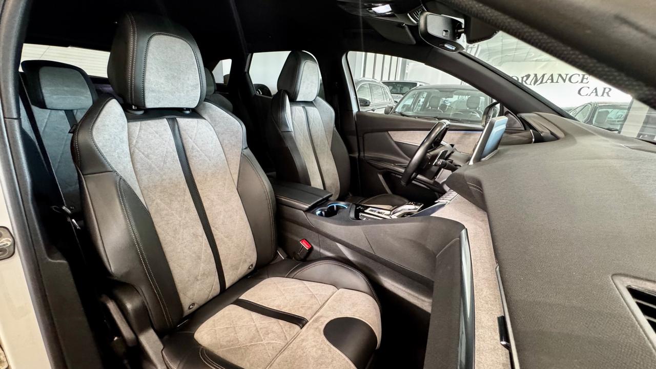 Peugeot 3008 Hybrid4 300 e-EAT8 GT Line