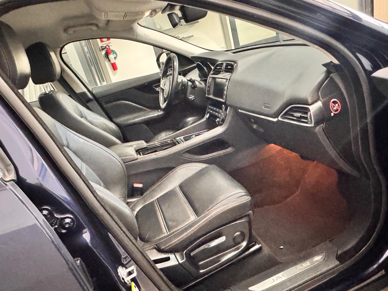 Jaguar F-Pace 2.0D 180 Cv AWD aut. Prestige 2018