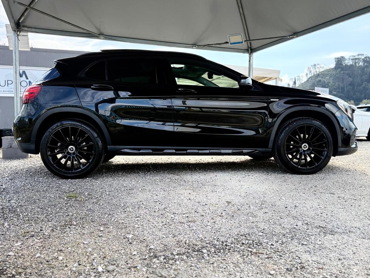 MB GLA 200d 4Matic Premium NIGHT EDITION *TETTO