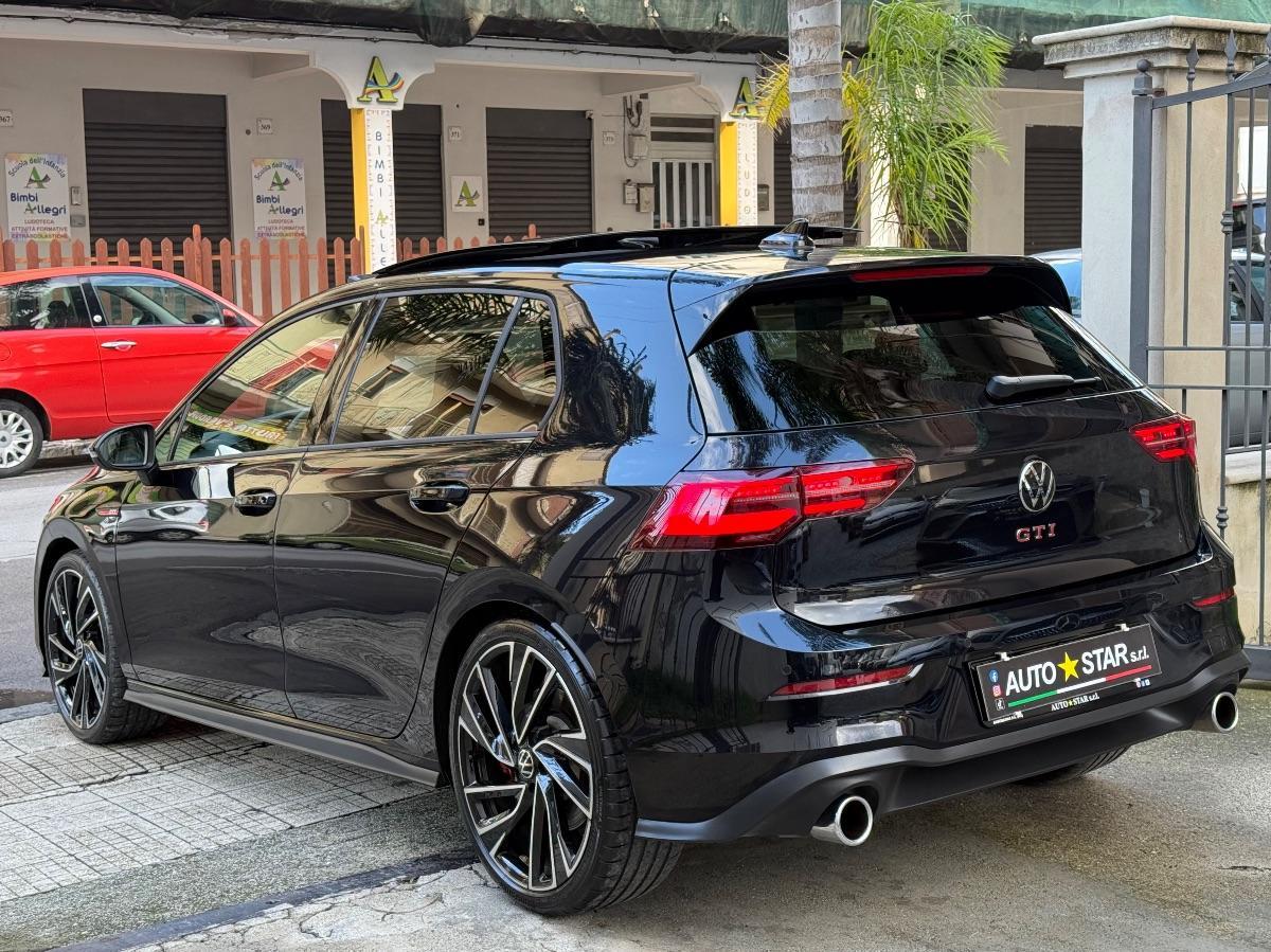 Volkswagen Golf 8 GTI 2.0 TSI 245 CV