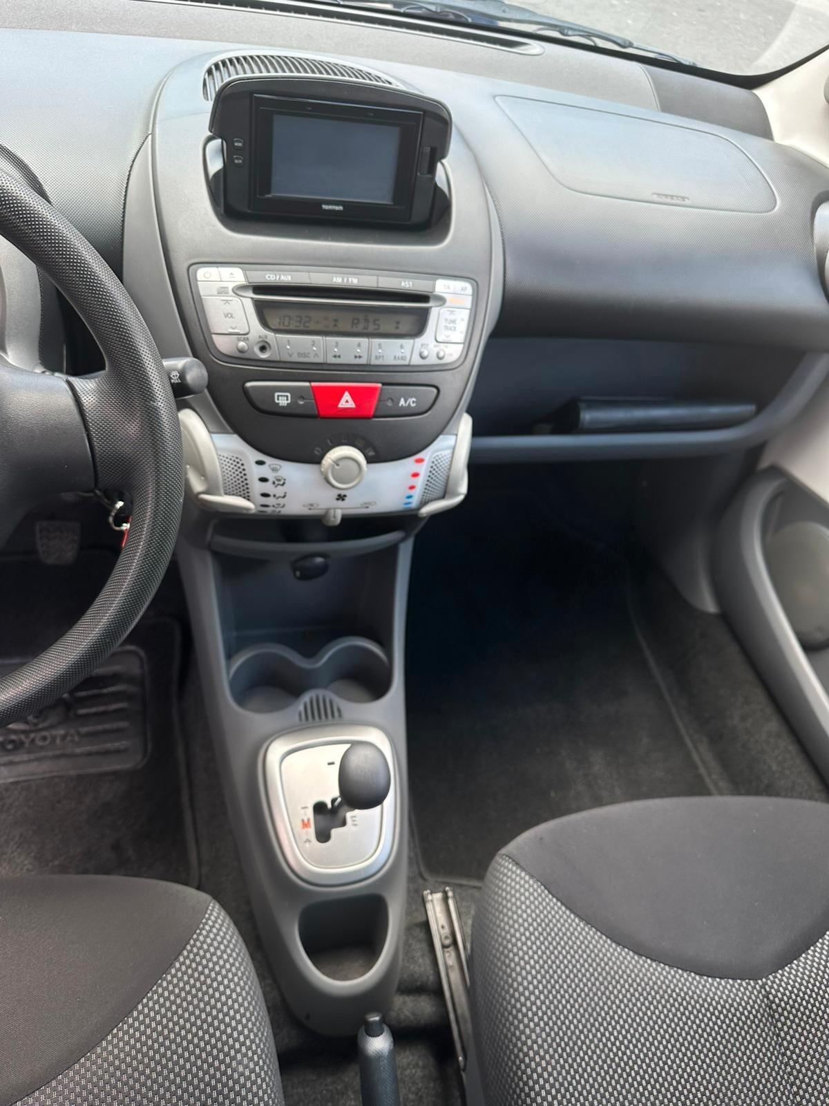 Toyota Aygo 1.0 12V VVT-i 5 porte Deep Ocean Connect