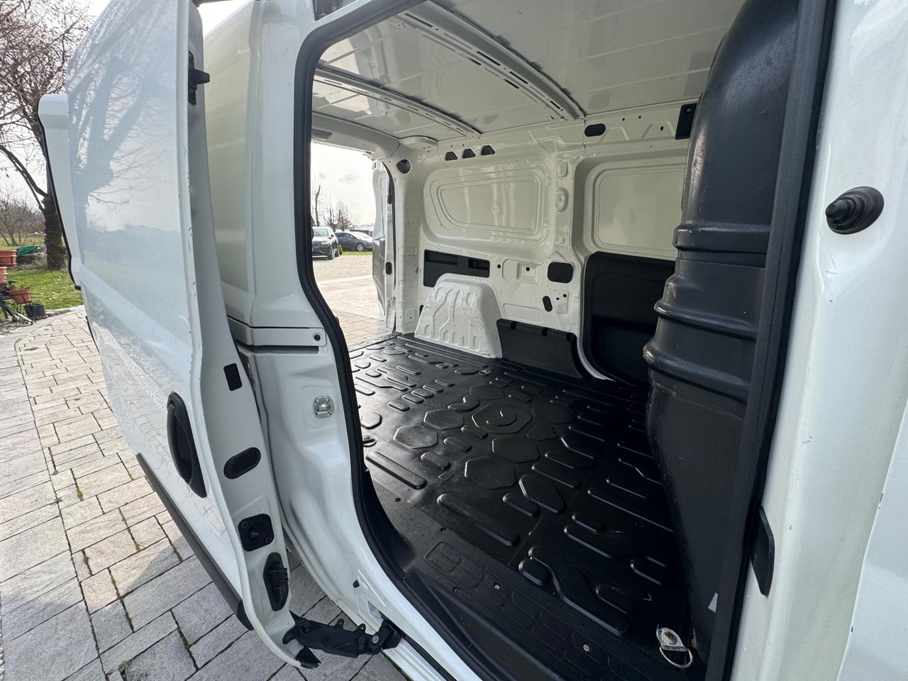 Fiat Doblo Doblò 1.4 T-Jet Natural Power PL-TN Cargo Maxi Lamierato SX