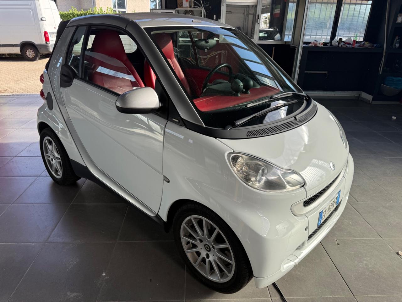 Smart ForTwo 1000 52 kW MHD cabrio passion