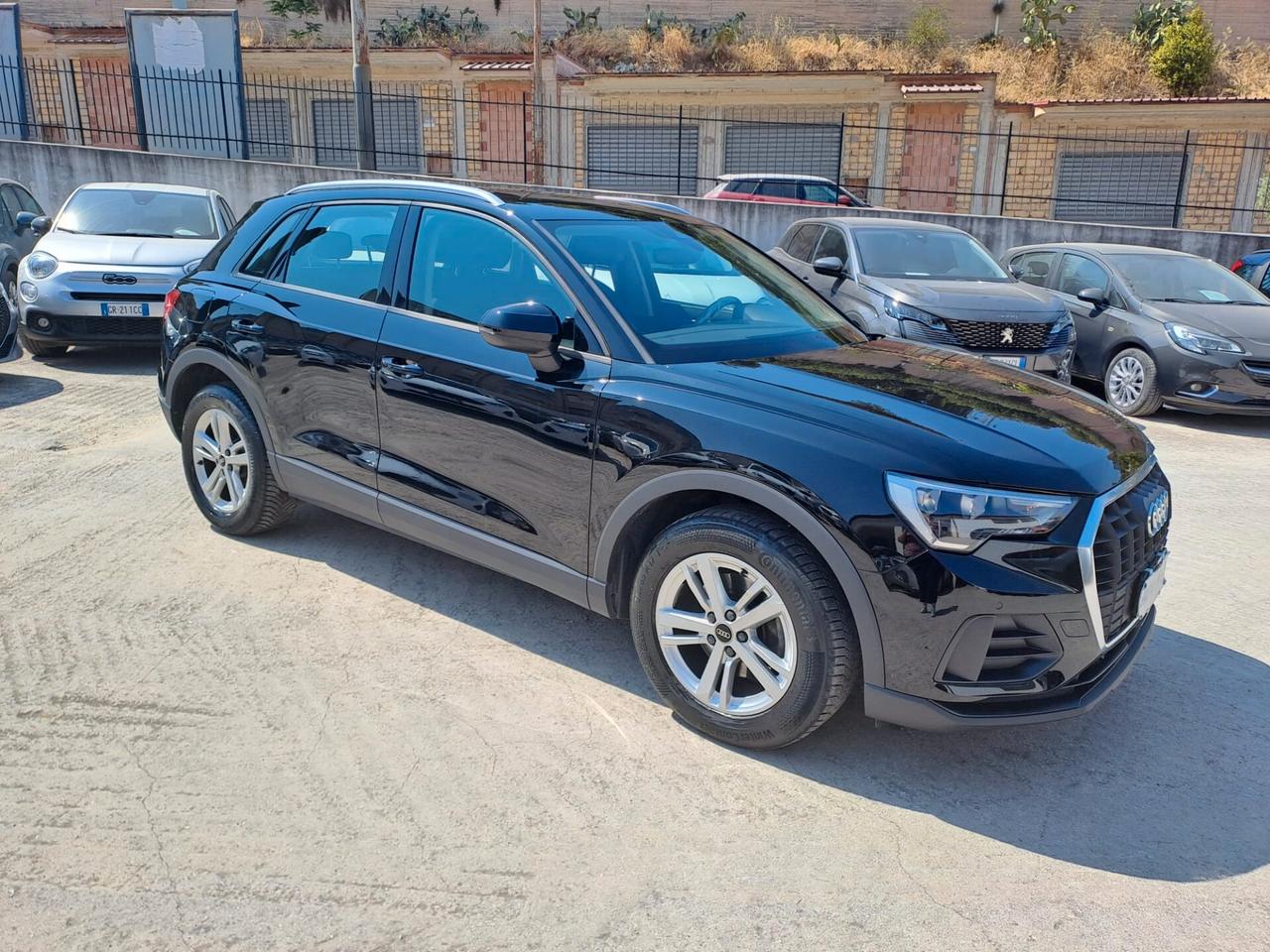 Audi Q3 35 TDI S tronic Business