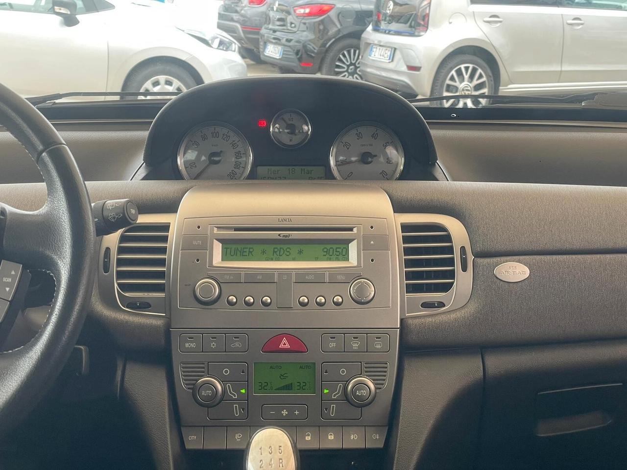 Lancia Ypsilon 1.2 Argento