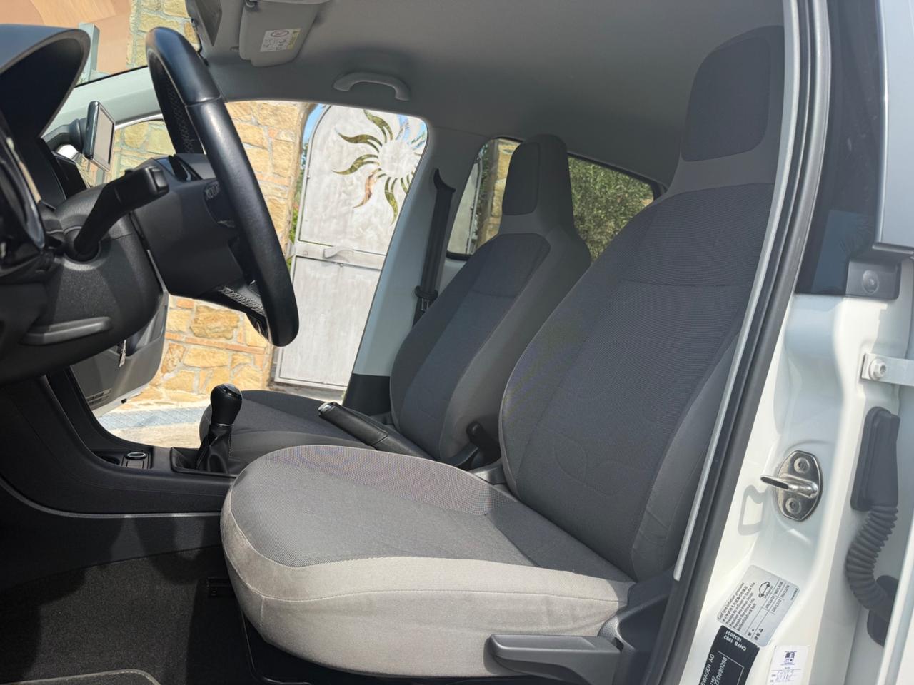 Volkswagen up! 1.0 75 CV 5p. cross