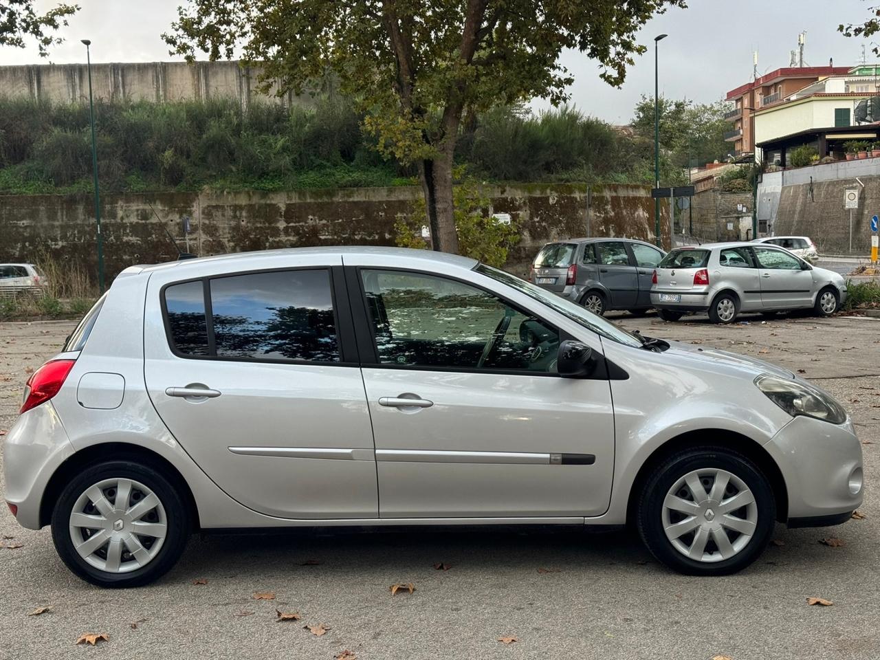 Renault Clio 1.2 16V 5 porte Dynamique