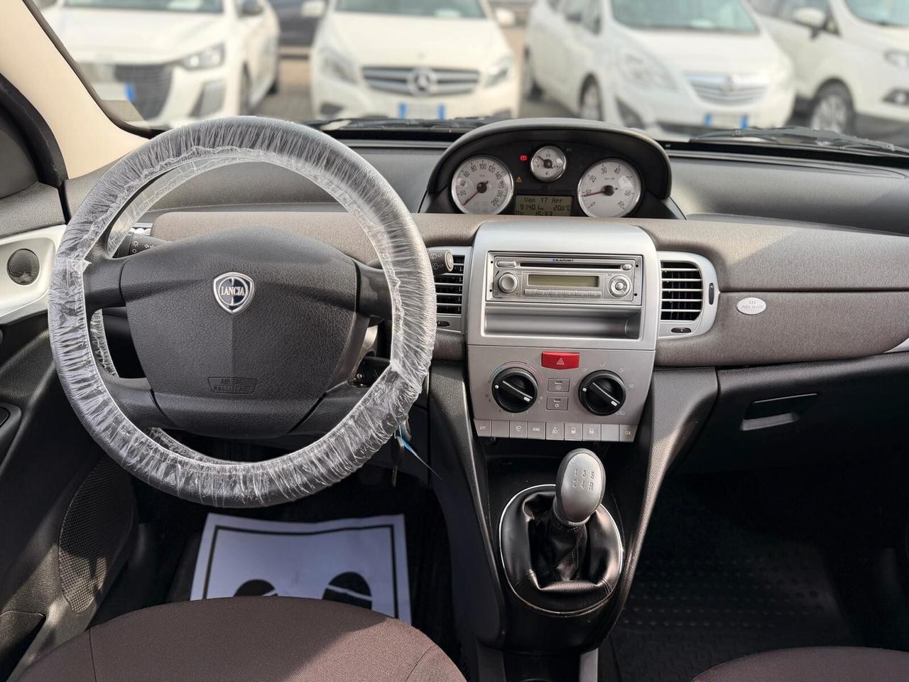 Lancia Ypsilon 1.2 Argento