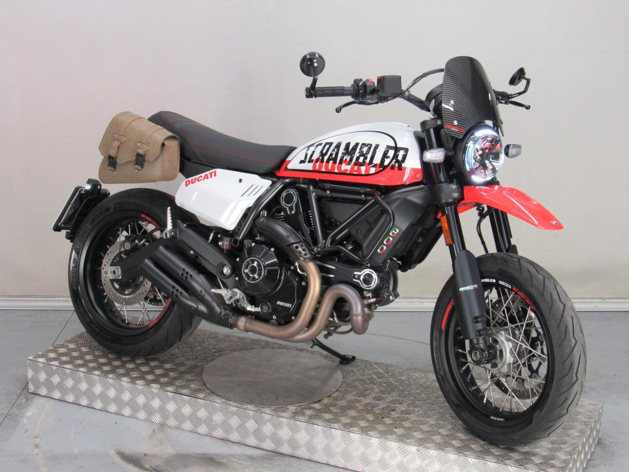 Ducati Scrambler 800 URBAN MOTARD