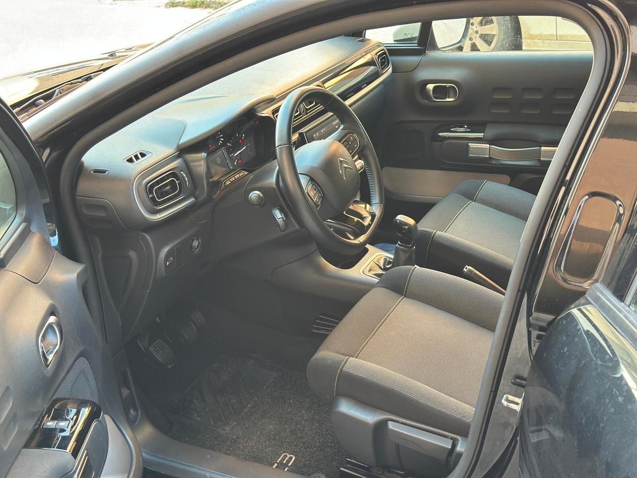 Citroen C3 PureTech 83CV Shine