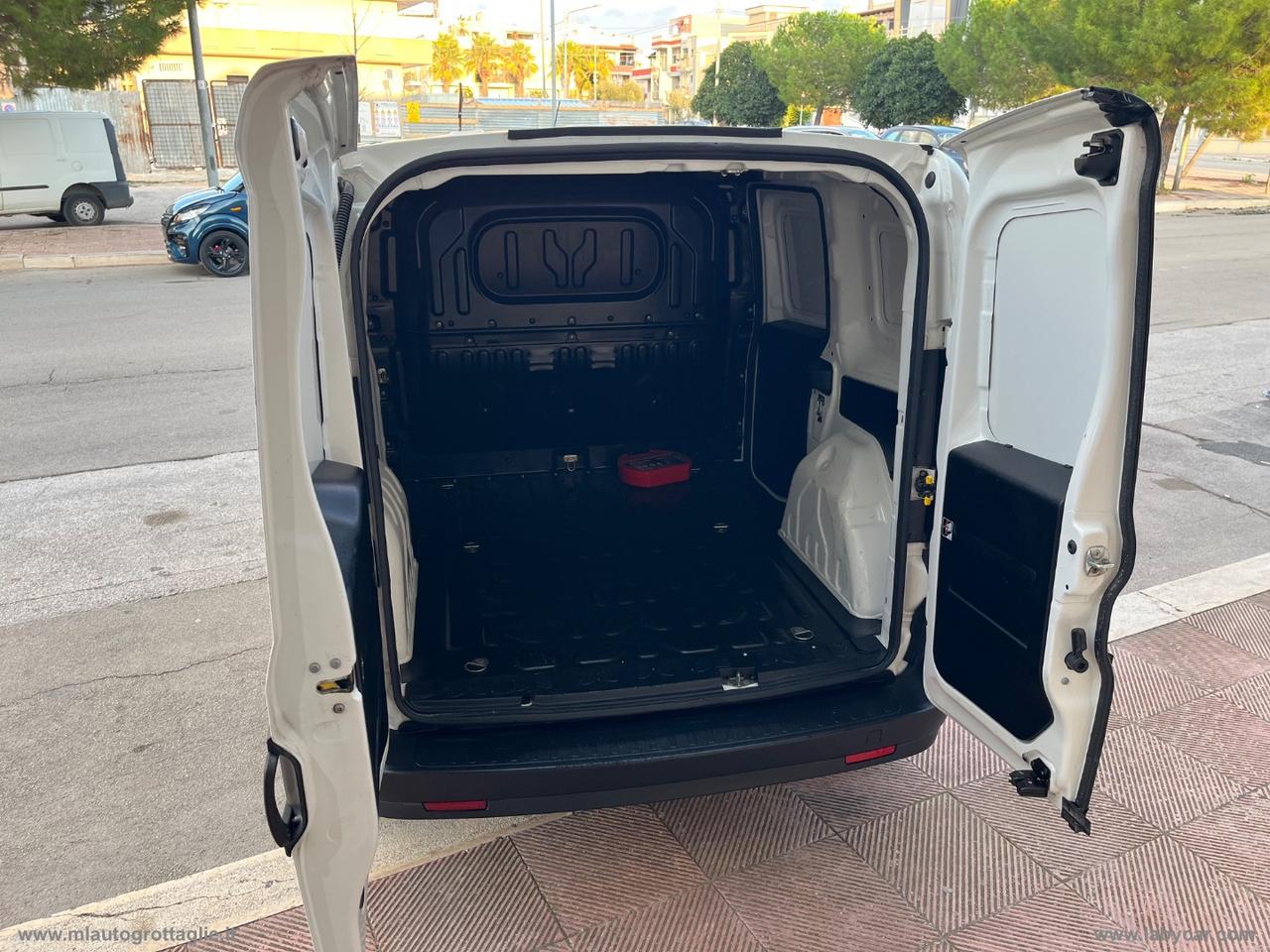 Doblò 1.6MJT 105CV PCTN Cargo Lam.SX E5+