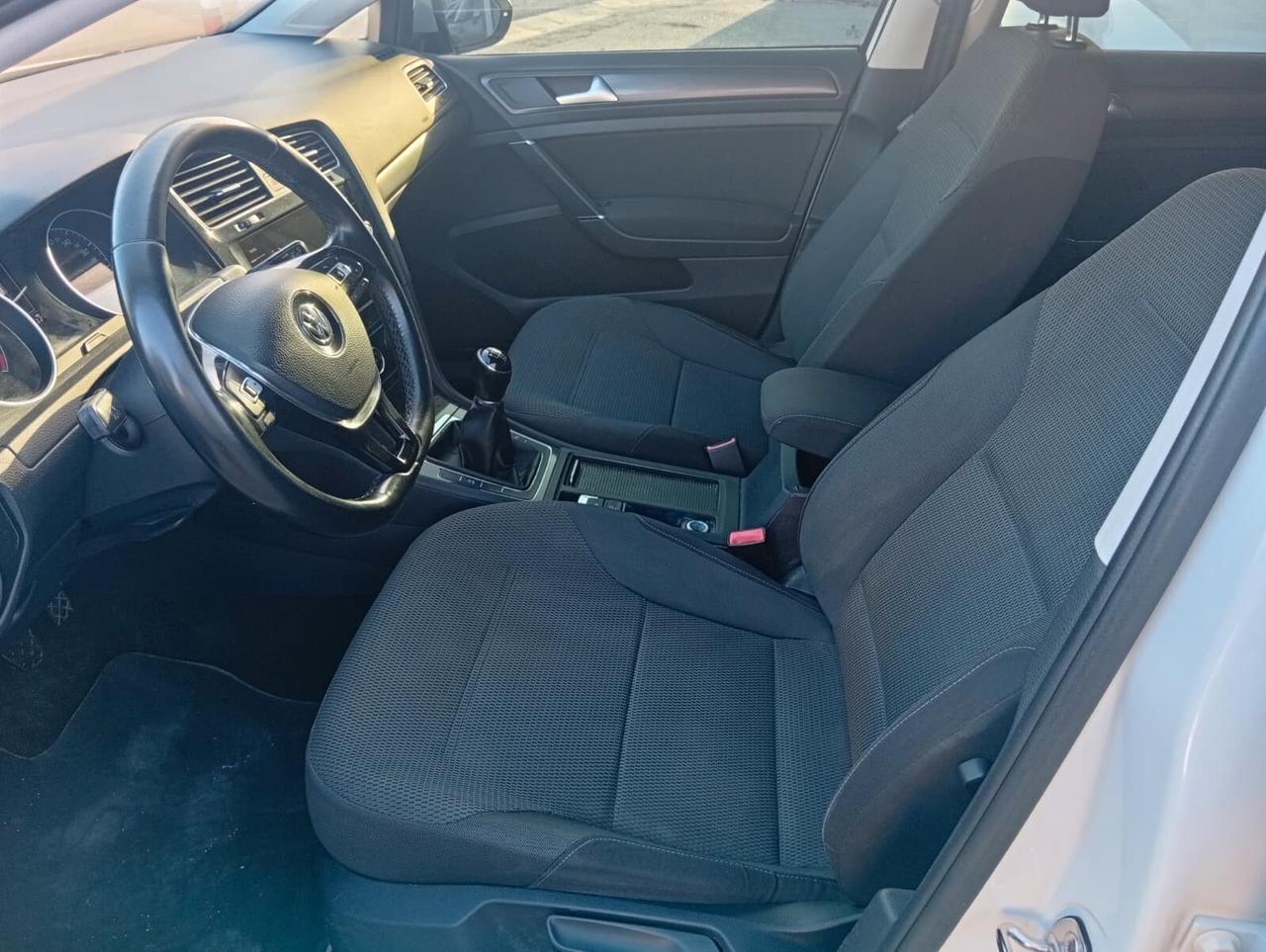 Volkswagen Golf 1.6cc diesel 12 mesi garanzia-2018