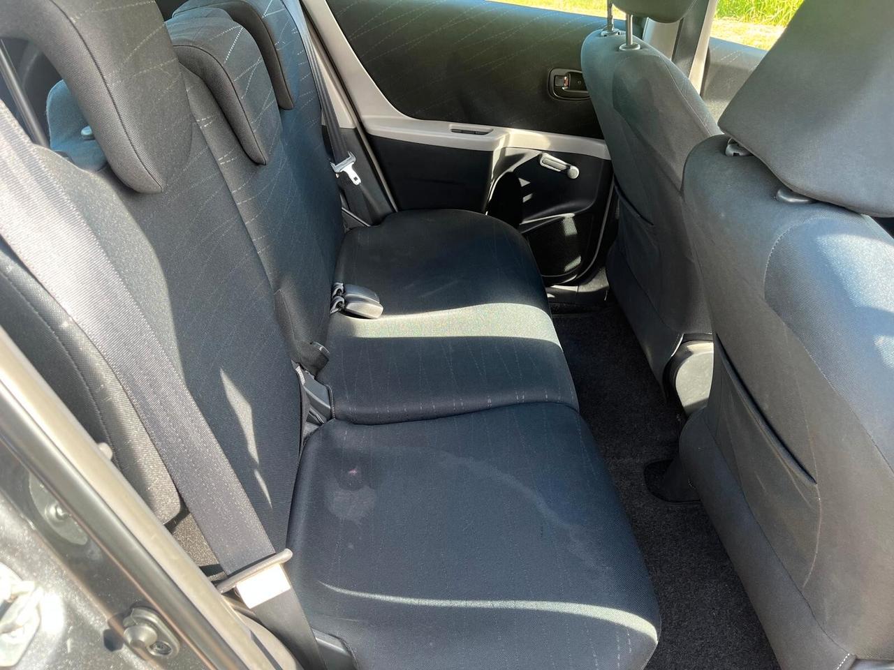 Toyota Yaris 1.0 5 porte