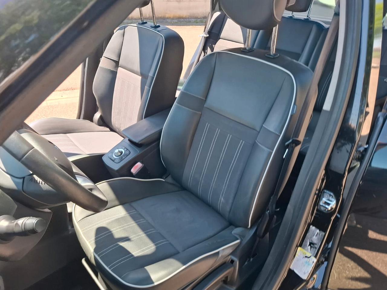 Renault Scenic 1.5 dCi del 2012 SOLO 96.000 KM