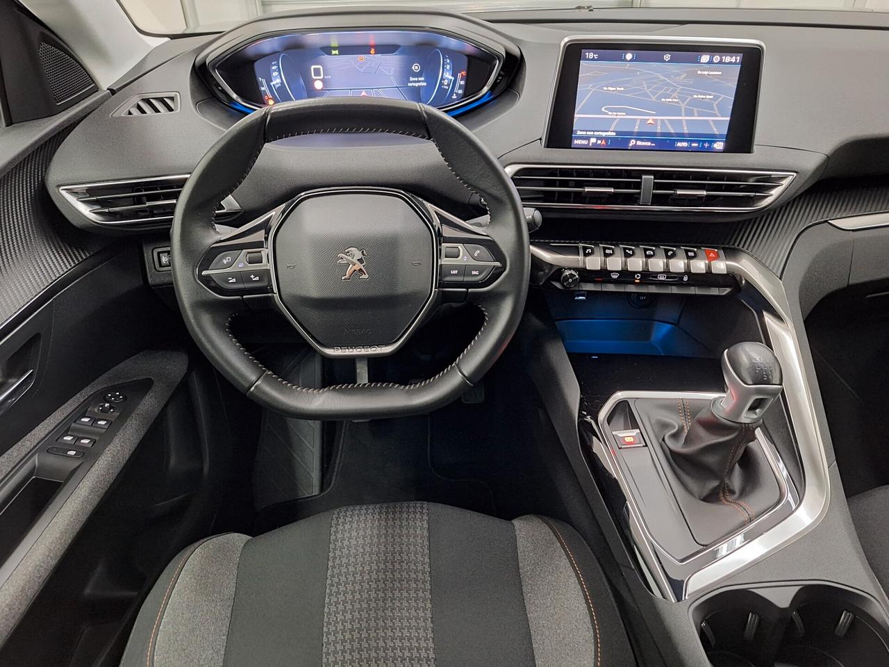 Peugeot 3008 Business 1.5 BlueHDi 130cv