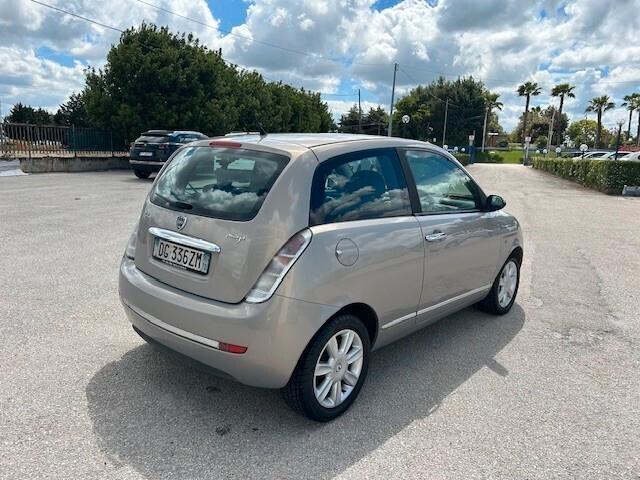 Lancia Ypsilon 1.3 MJT 90 CV Oro Giallo