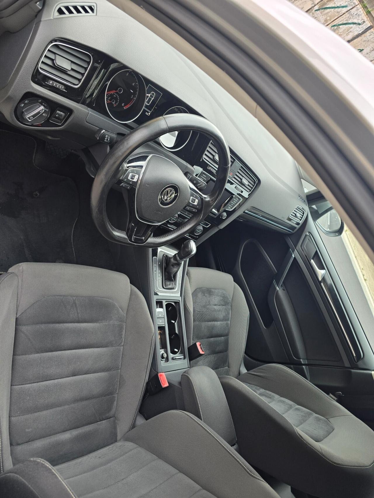 Volkswagen Golf 2.0 TDI 150cv DSG HIGHLINE