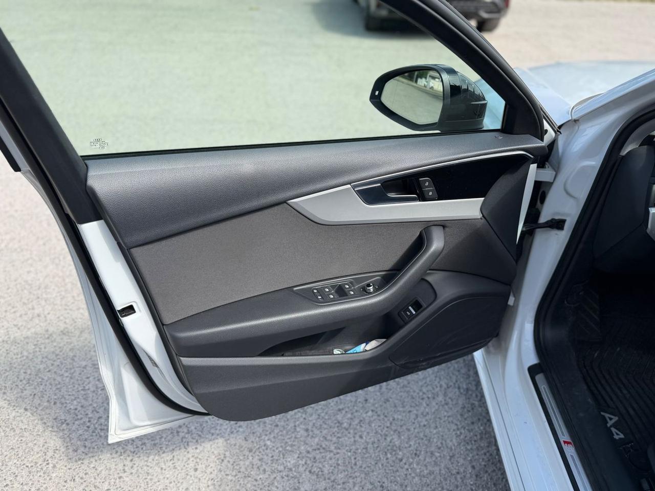 Audi A4 S Line 2.0 40 TDI #10706