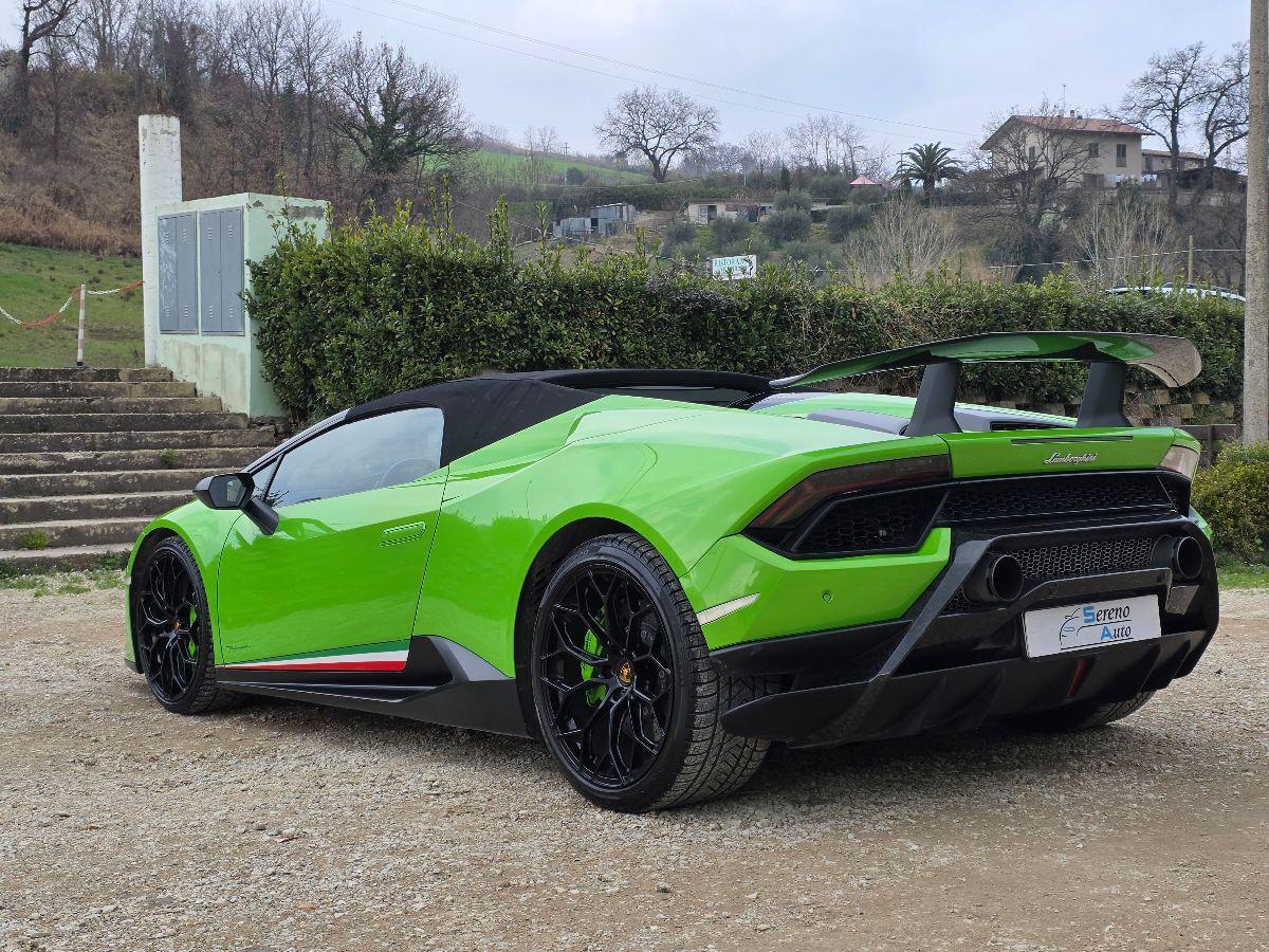 LAMBORGHINI HURACAN SPYDER PERFORMANTE NOLEGGIO