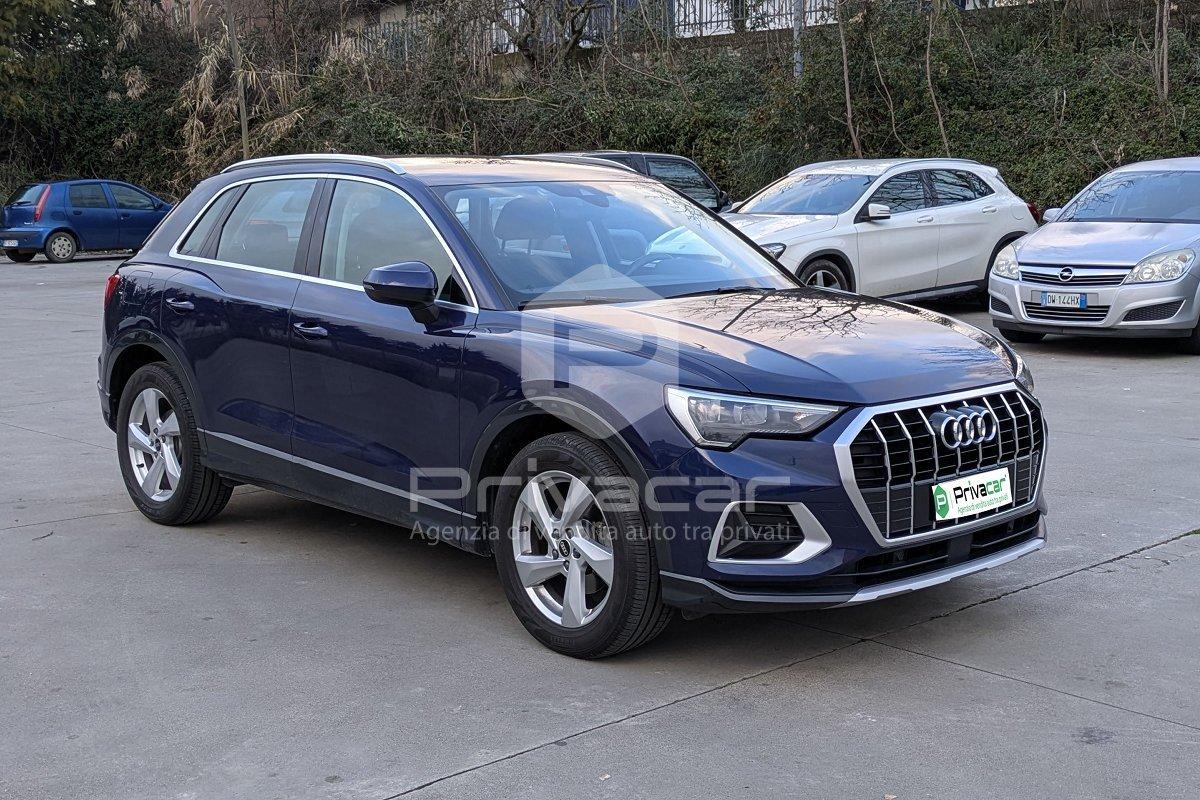 AUDI Q3 35 TDI S tronic Business Advanced