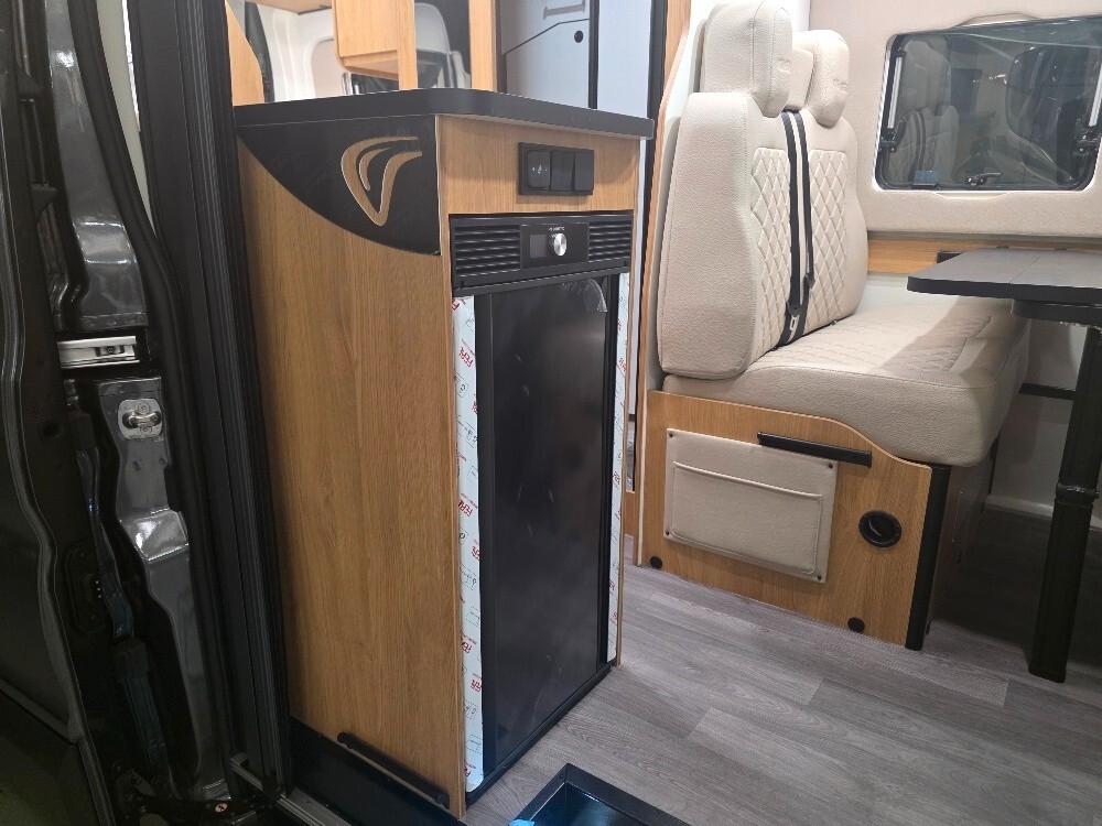CAMPER VAN FONT VENDOME FORTY VAN 4X4