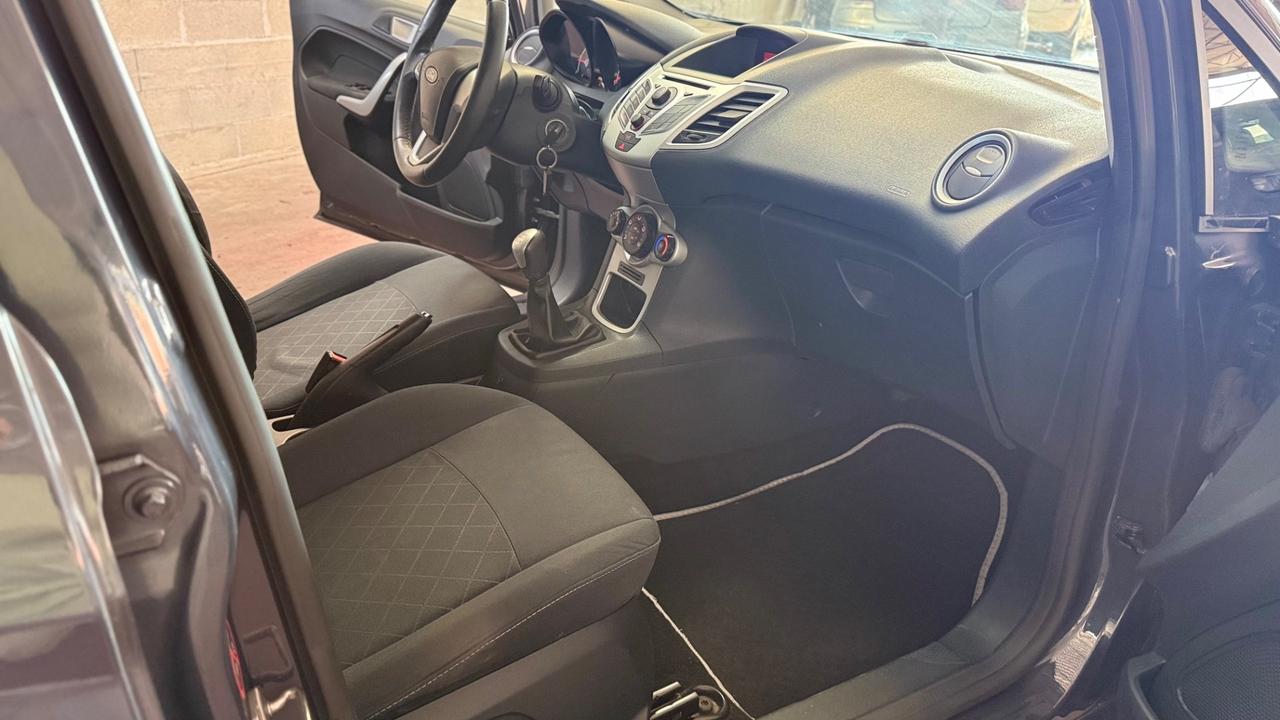 Ford Fiesta 1.4 TDCi 5p. Titanium