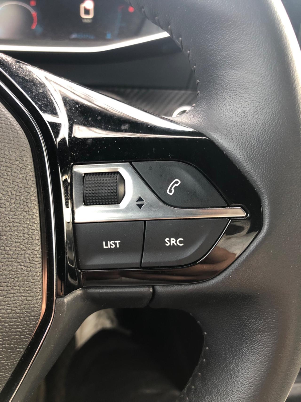 Peugeot 2008 PureTech 100 S&S Allure