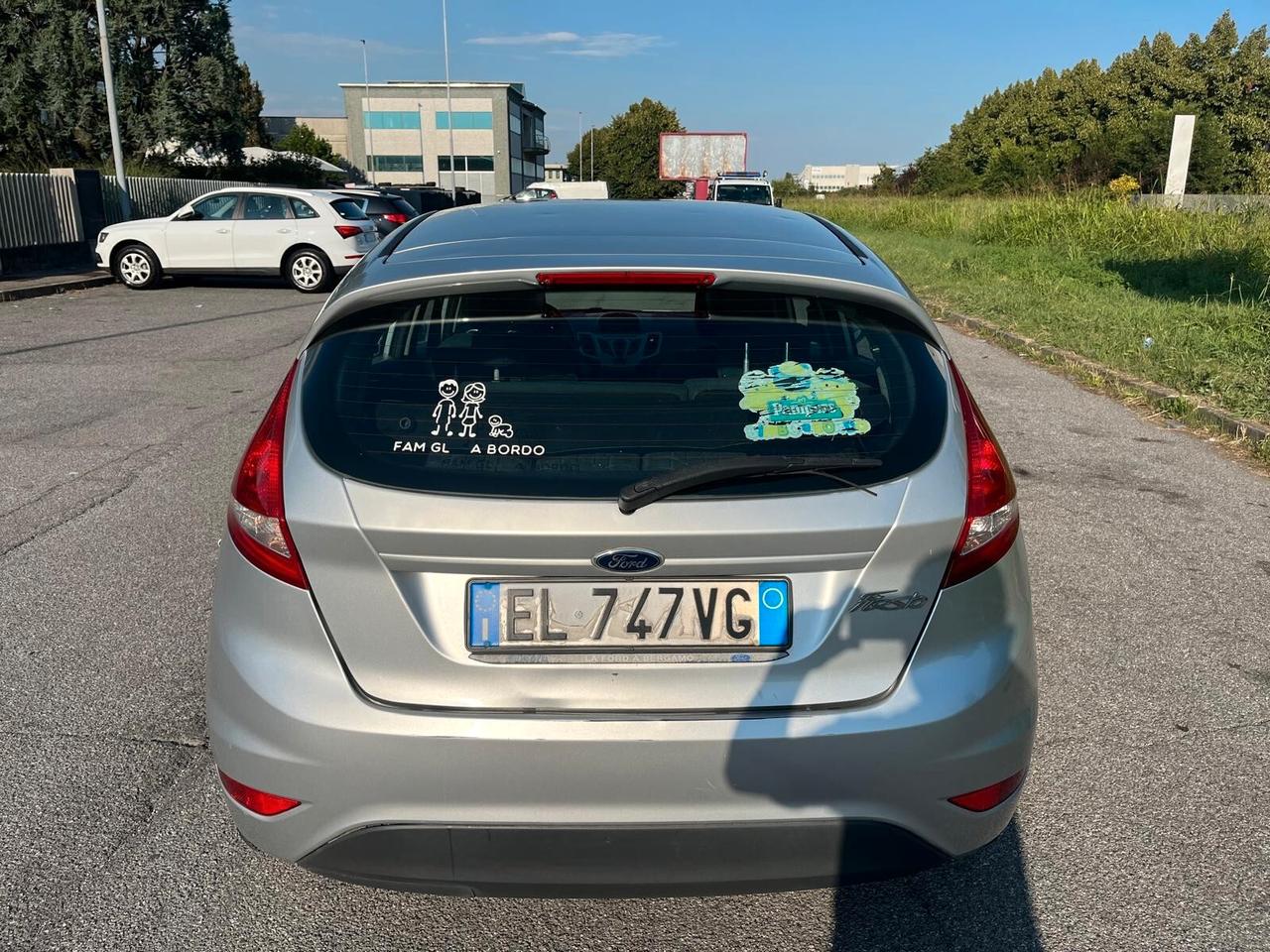 Ford Fiesta Ikon 1.4 TDCi 70CV 5 porte