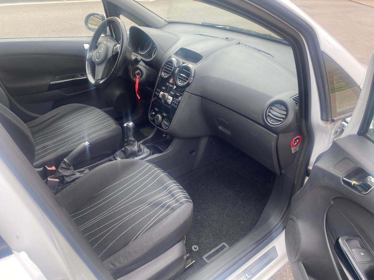 OPEL CORSA 1.3 CDTI MOLTO BELLA GUARDA
