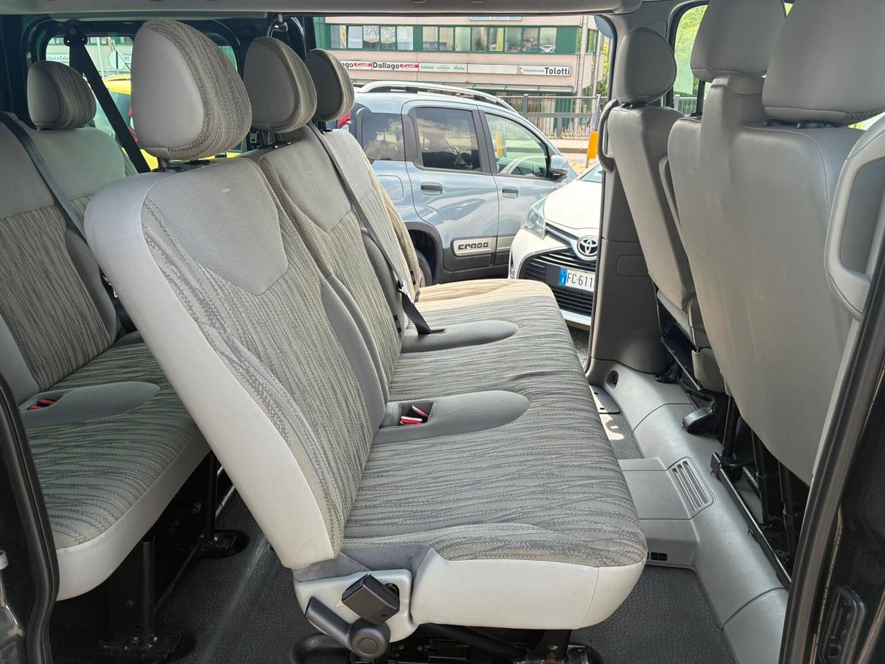 Nissan Primastar 2.0 DCI 115CV 9 POSTI