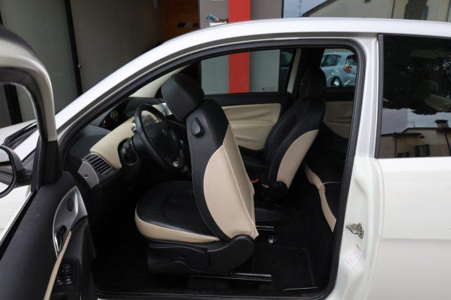 LANCIA Ypsilon 1.3 MJT 90CV Platino Automatica per NEOPATENTATI