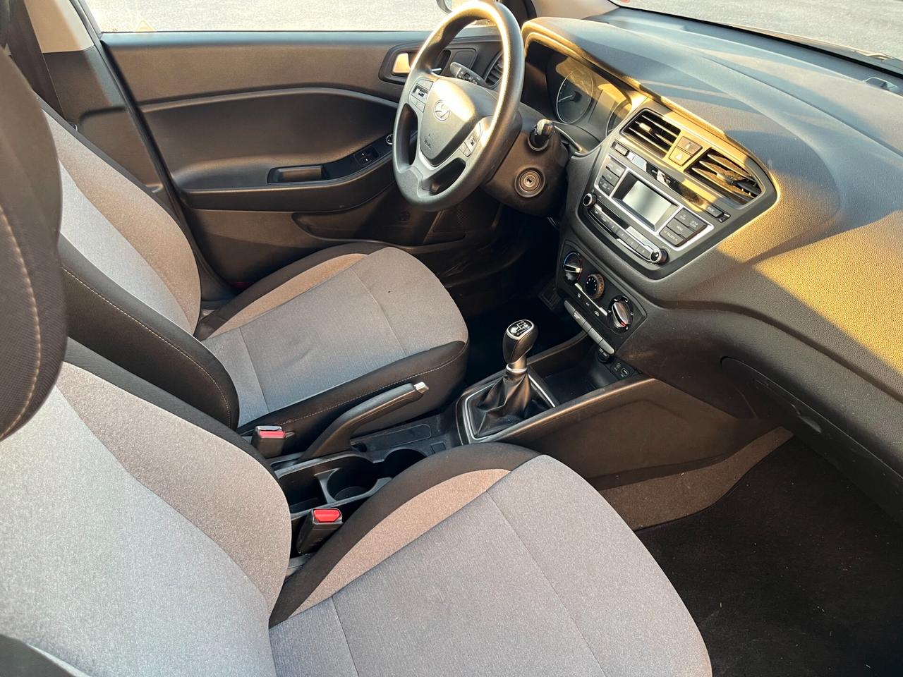 STUPENDA Hyundai i20 Diesel 1.1 CRDI (KM ORIGINALI)