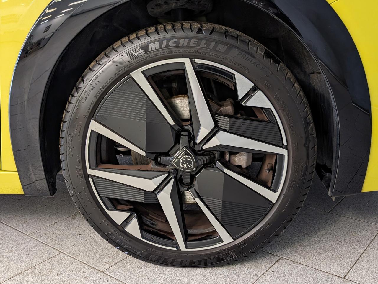 Peugeot 208 ii 1.2 puretech 100cv GT