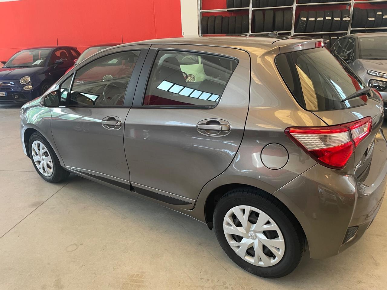 Toyota Yaris 1.0 5 porte*Neopatentati*