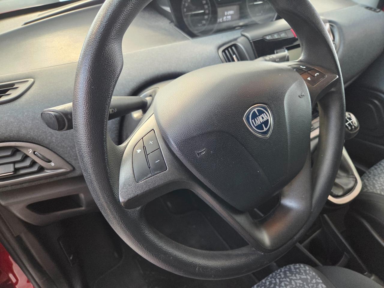 Lancia Ypsilon 1.2 69 CV 5 porte Elefantino-Uniproprietaria