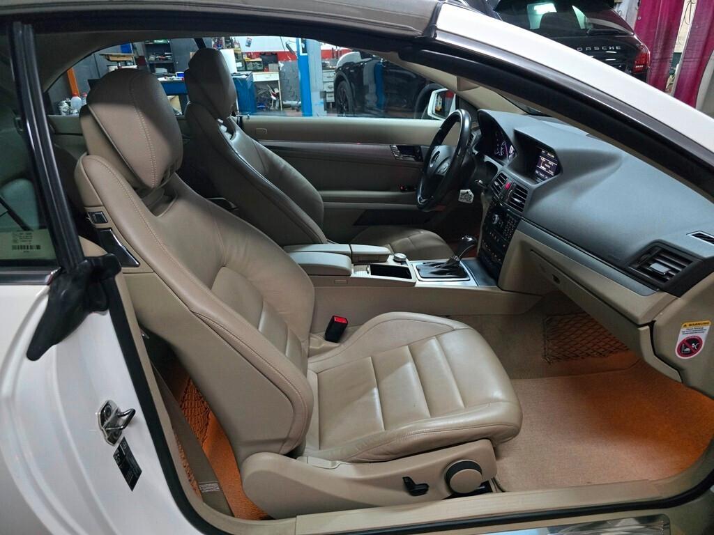 Mercedes-benz E 250 CGI Cabrio BlueEFFICIENCY Avantgarde BOOK SERVICE