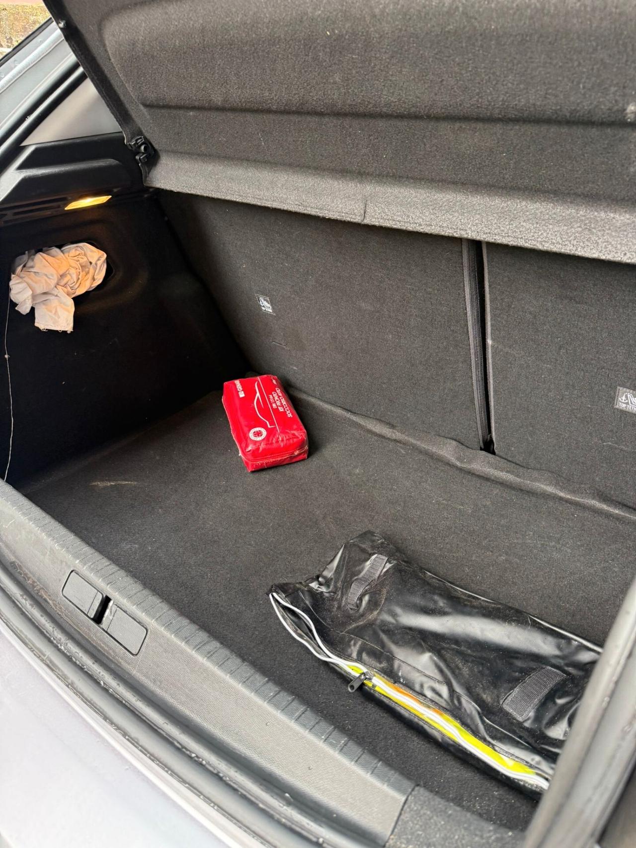 Opel Corsa 1.2 Blitz Edition