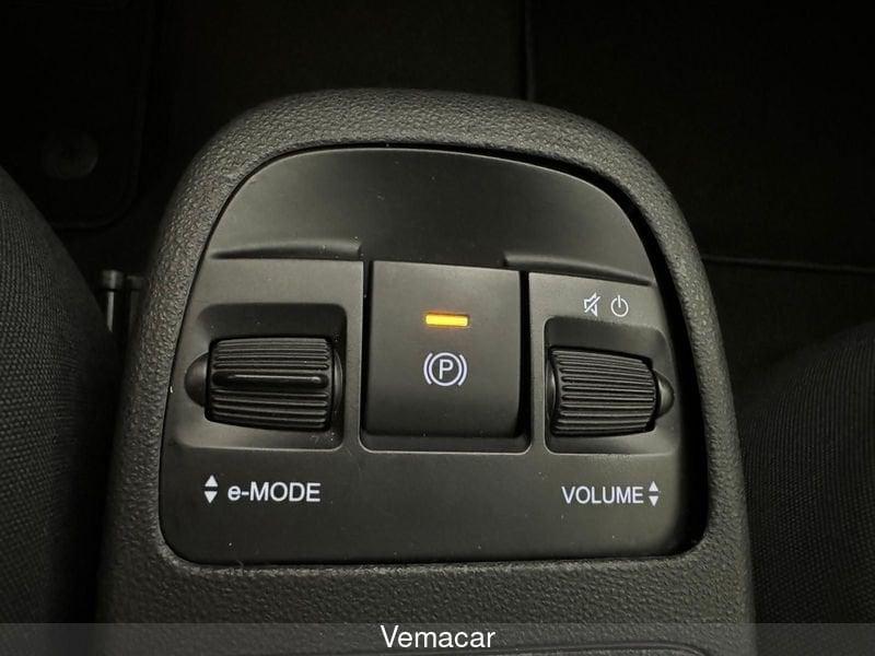 FIAT 500 500e 42 kWh Icon-FULL LED-NAVI- SENSORI PARK -KM 40300!