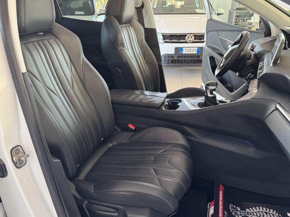 PEUGEOT 3008 1.6 BlueHDi 120cv Allure Tetto Pelle