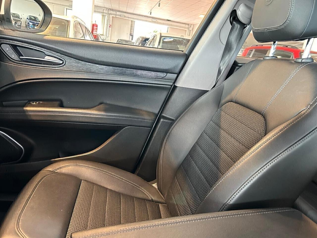 Alfa Romeo Stelvio EXECUTIVE 2.2 Turbodiesel AT8 Q4 SPOTICAR