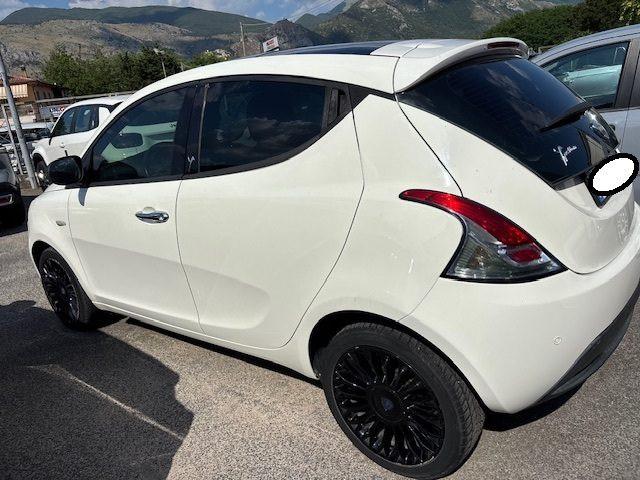 LANCIA Ypsilon 1.3 MJT 16V 95 Platinum TETTO APRIBILE perfetta