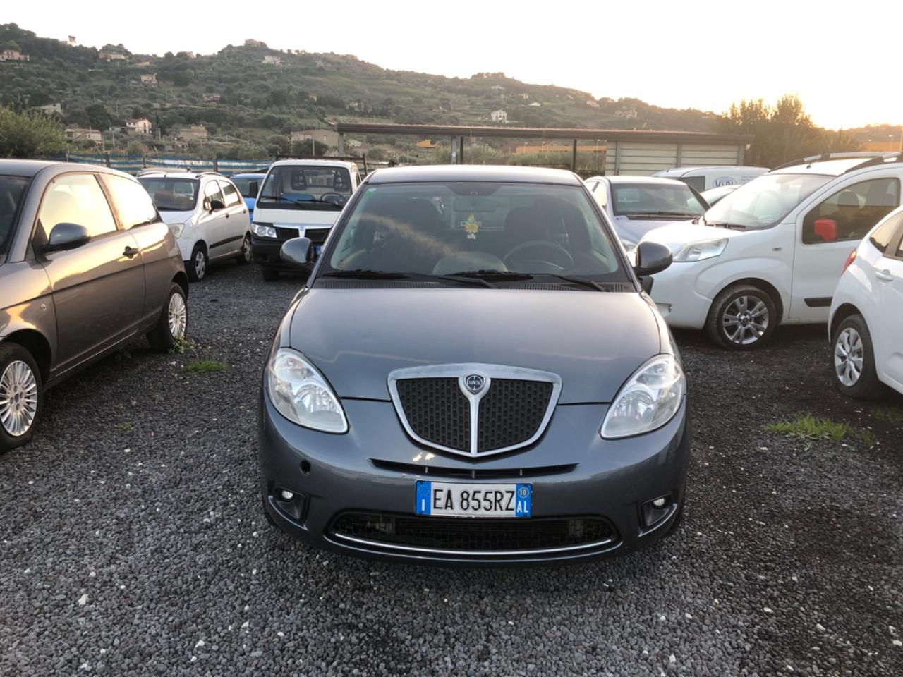 Lancia Ypsilon 1.2 Argento