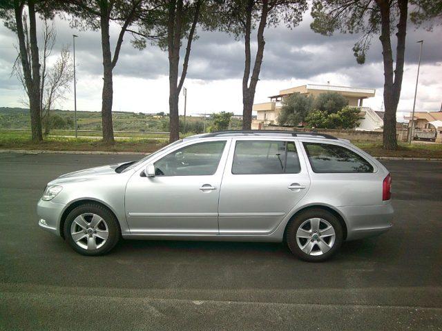 SKODA Octavia 1.6 TDI CR F.AP. Wagon Ambition