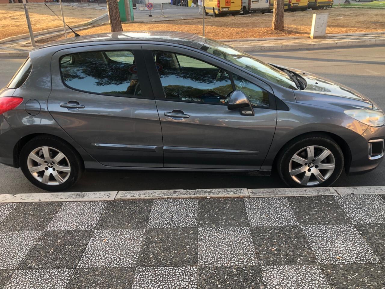 Peugeot 308 1.6 8V e-HDi 112CV POKI KILOMETRI