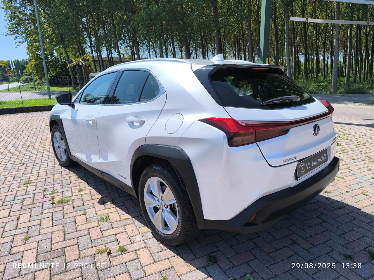 Lexus UX Hybrid Business