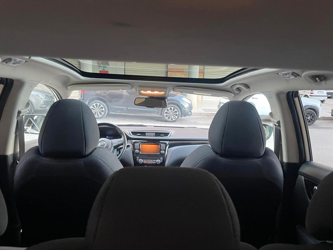 Nissan Qashqai 1.7 dCi 150 CV 4WD CVT N-Connecta TETTO LED TELEC 360 18'