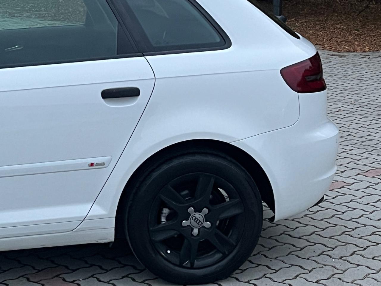 Audi A3 SPB 1.6 TDI CR F.AP. Young Edition